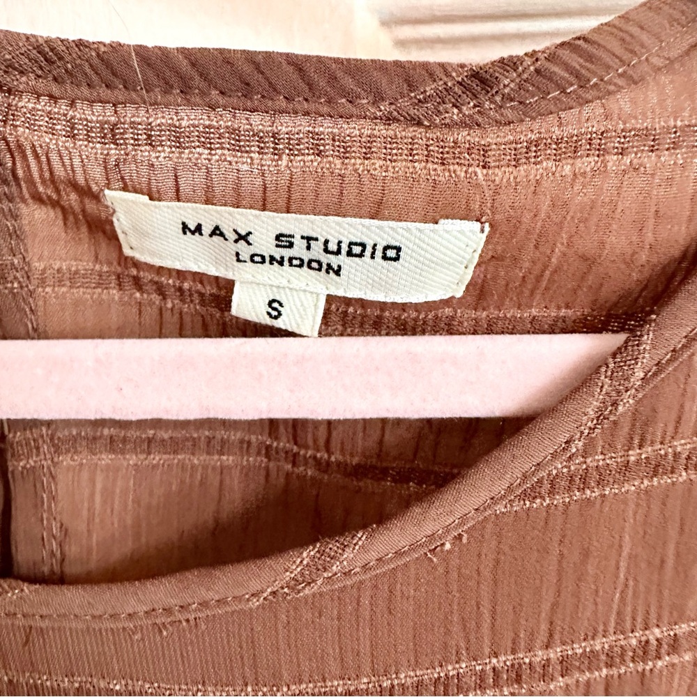 Brown lightweight max studio top - image 3